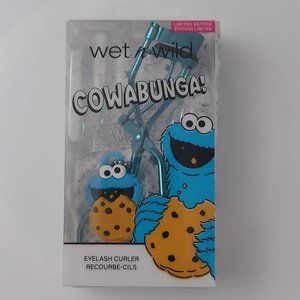 Wet-N-Wild Sesame Street Collection Cowabunga Eyelash Curler